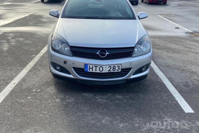Opel Astra H Hatchback