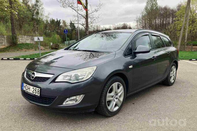 Opel Astra J [restyling] Sports Tourer wagon 5-doors