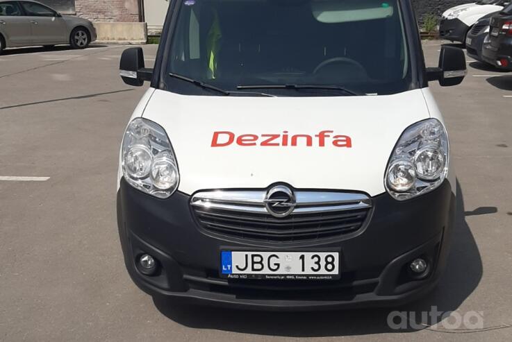 Opel Combo D Tour minivan