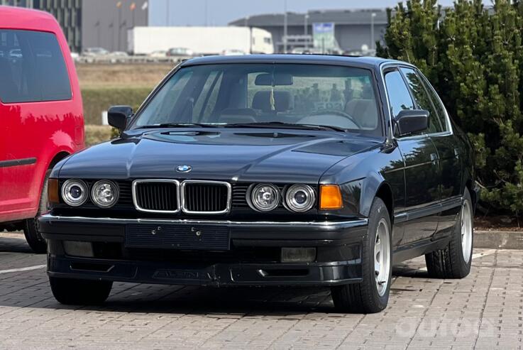 BMW 7 Series E32 Sedan